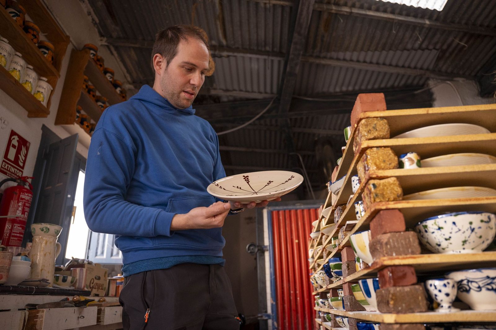 Viaje al centro del corazón alfarero de Níjar, en imágenes
