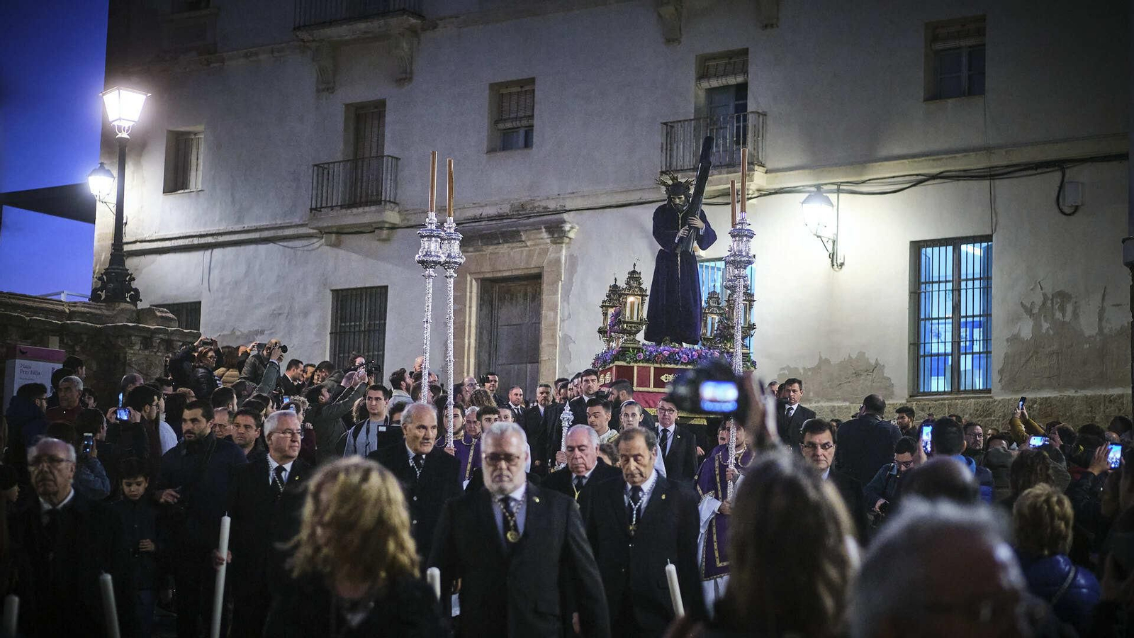 Traslado del Señor del Mayor Dolor a la Catedral para presidir el vía crucis general de hermandades