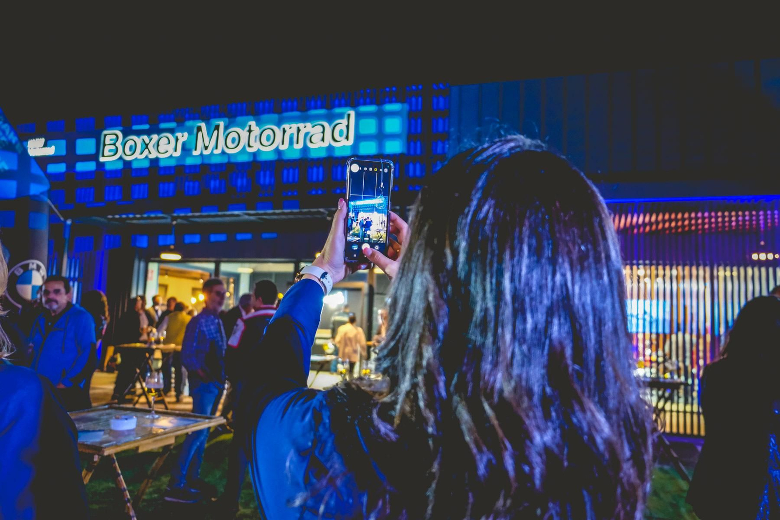 Boxer Motorrad, el único centro que aúna punto de experiencia motera y concesionario BMW Motorrad, ya ha abierto al público sus nuevas instalaciones en Sevilla.