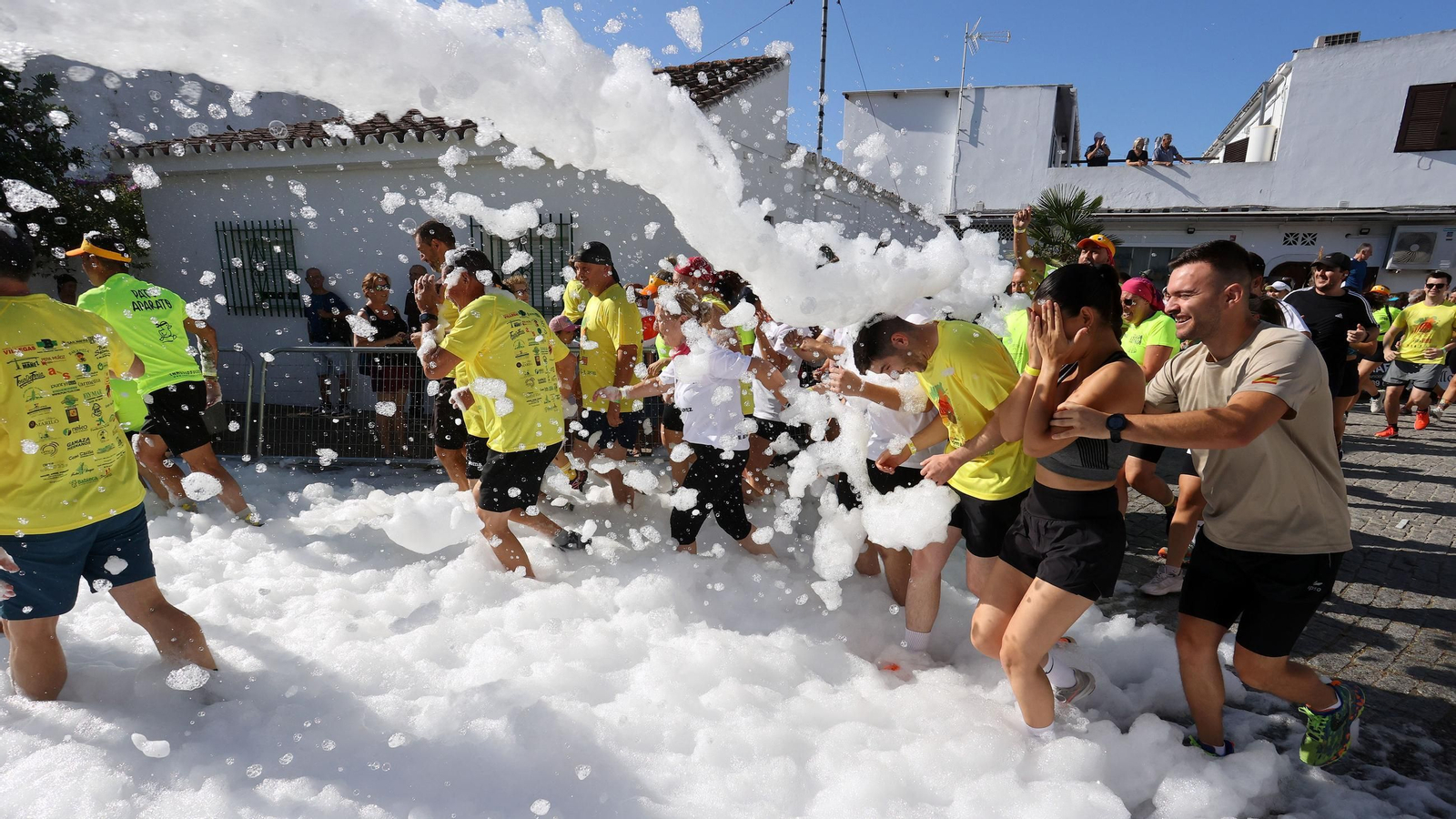 Búscate en la VII Carrera del Barro en La Barca