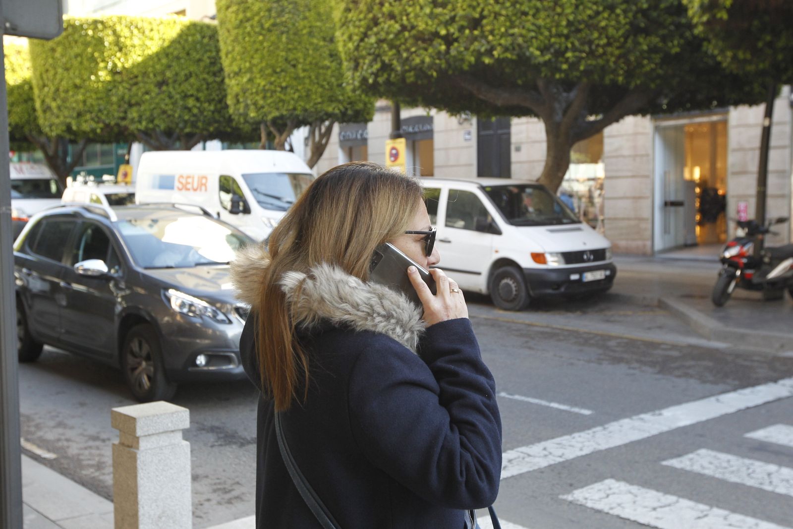 Una conversación por teléfono móvil.