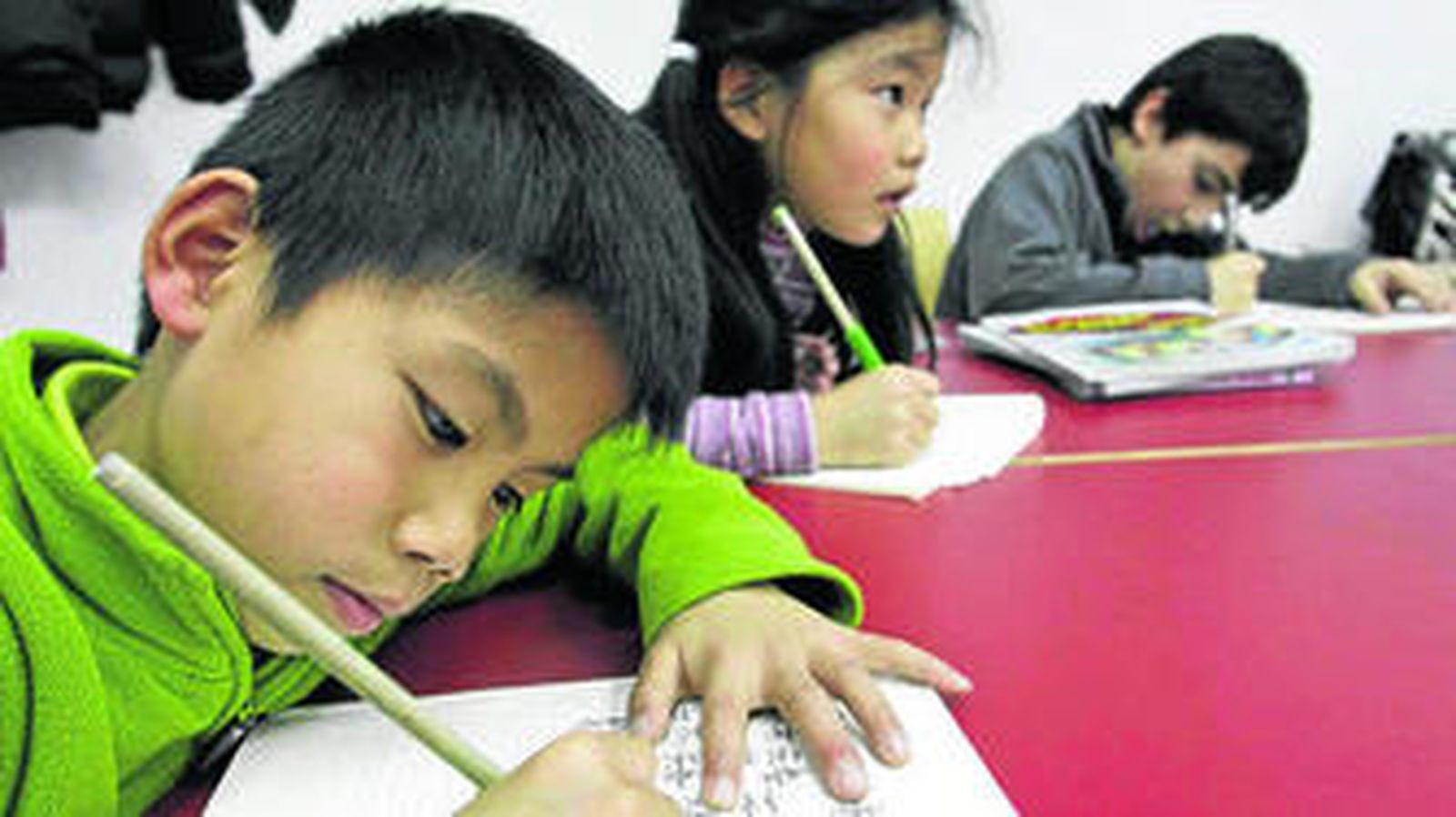 La clase de chino para los más pequeños se imparte los viernes por la tarde en la sede del Instituto Confucio.