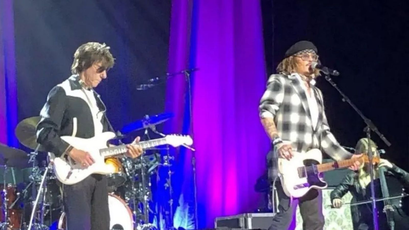 Depp, en el concierto de Jeff Beck este domingo.