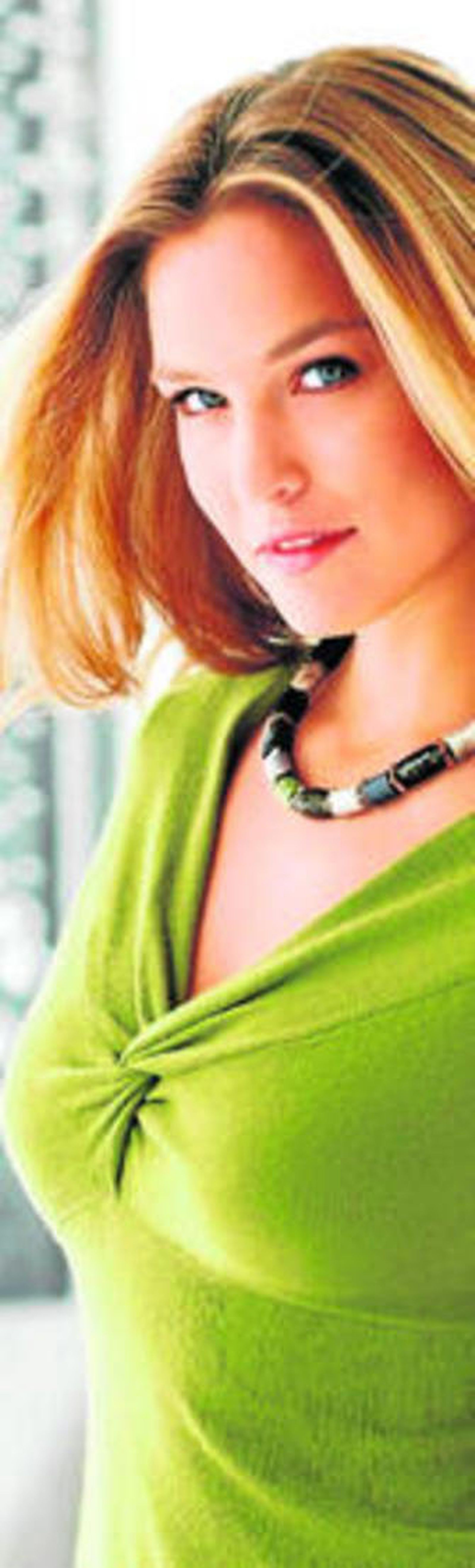 Bar Refaeli y Piqué, ¿más que amigos?