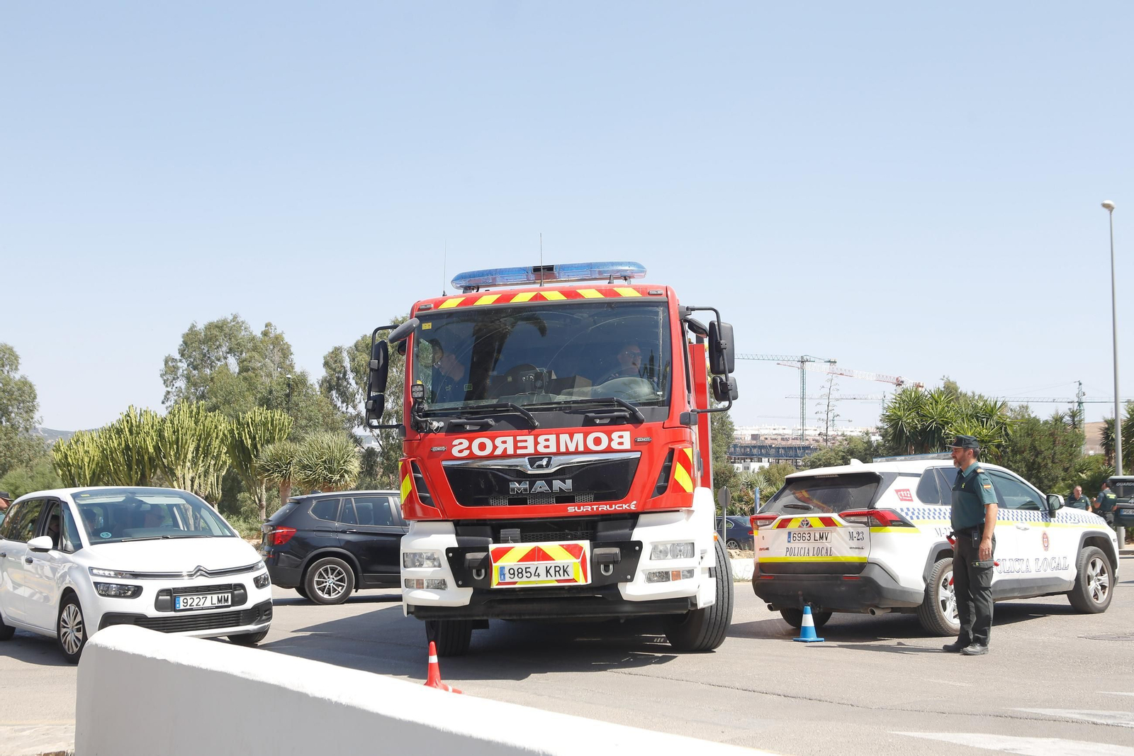 Las fotos de los efectos del incendio forestal en la Sierra de la Plata y Atlanterra, en Tarifa