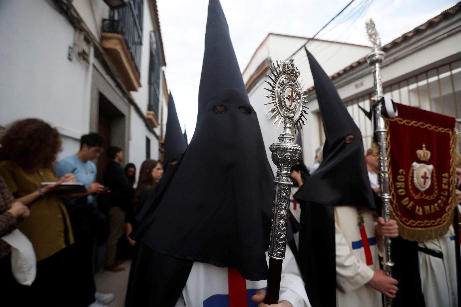 La procesión del Cristo de Gracia en este Jueves Santo de Córdoba, en imágenes