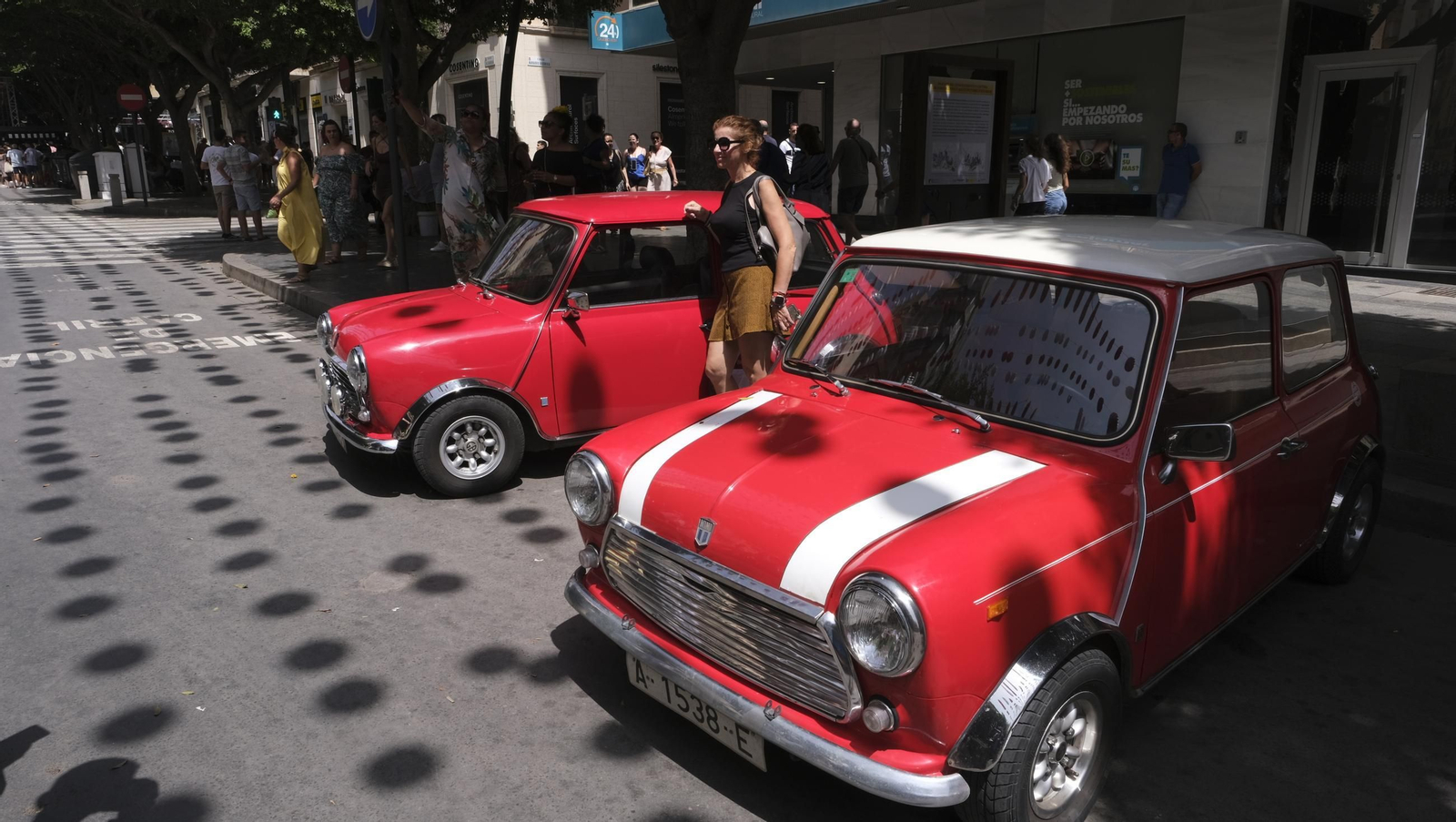 Los Seat 600 y los Mini en la Feria de Almería 2024, en imágenes