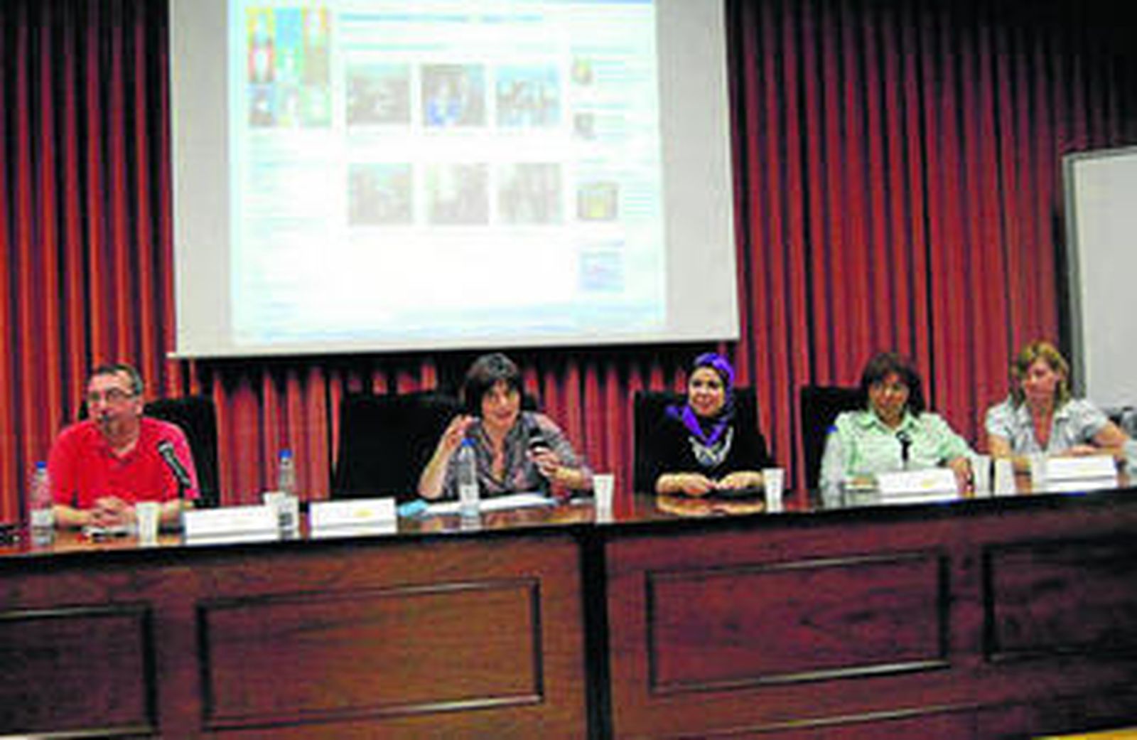Mesa redonda sobre ONGs y Asociaciones celebrada el pasado viernes.
