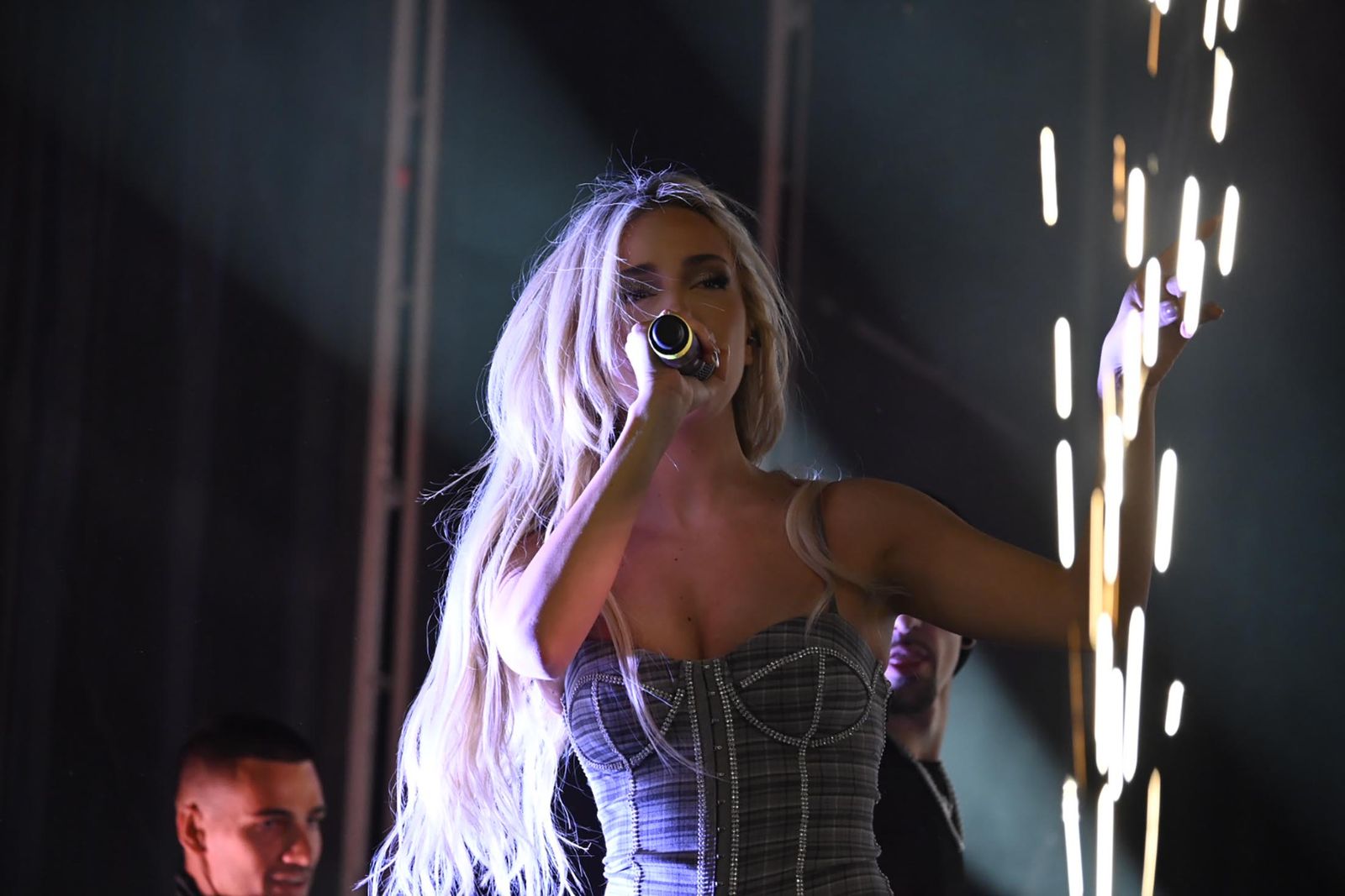 Las mejores imágenes del concierto de Ana Mena en Colombinas 2024