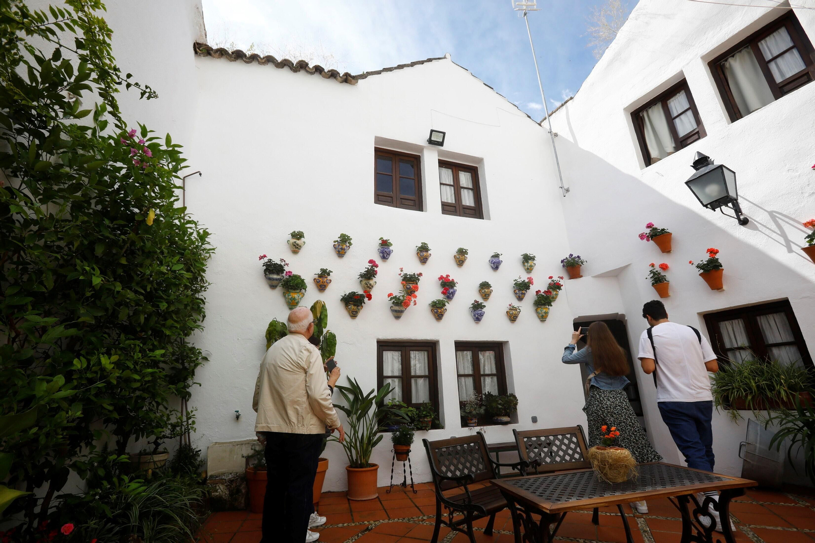 Los patios de Córdoba de la ruta Judería-San Francisco, en imágenes
