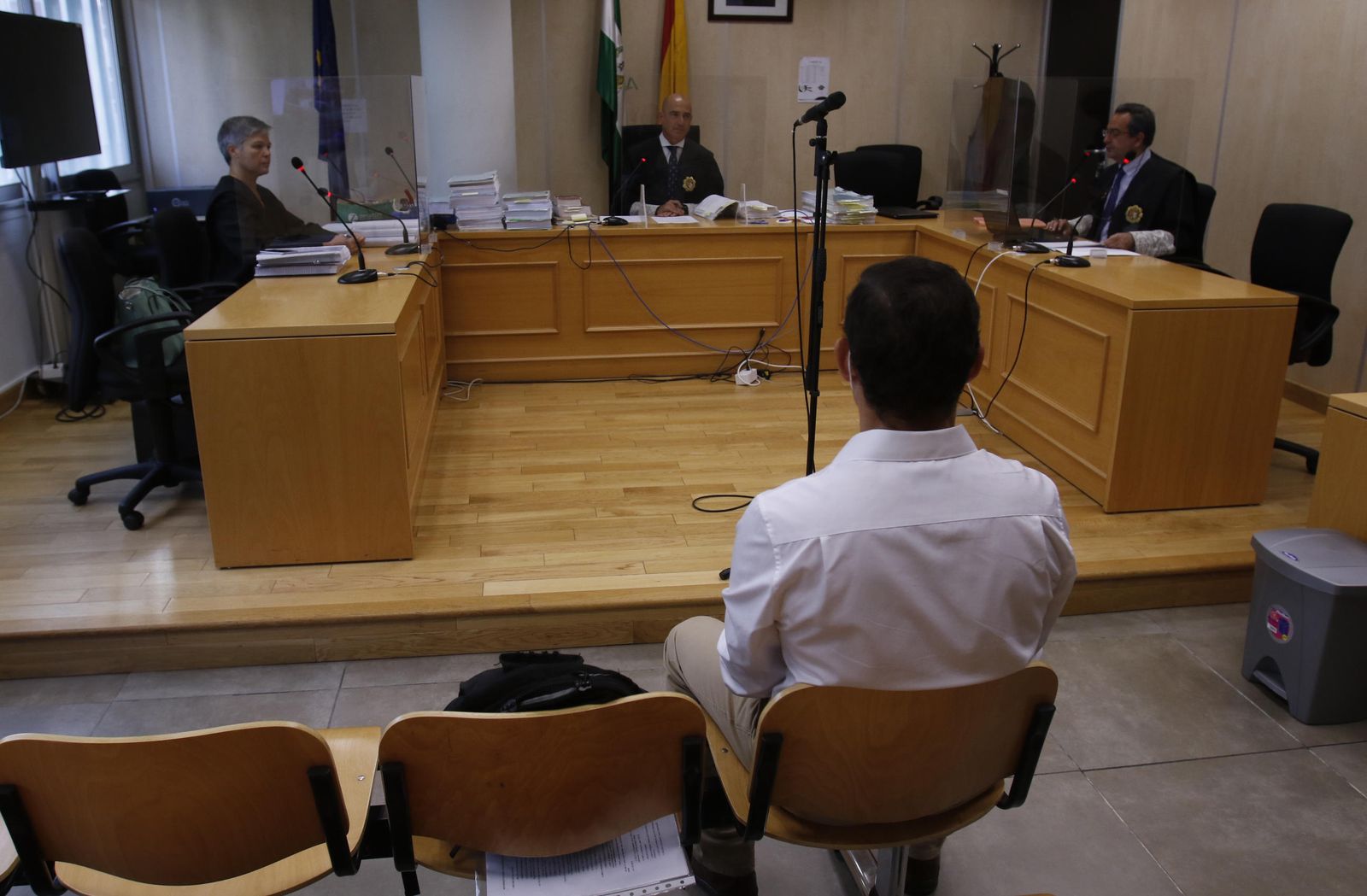 El ex gerente de la Fundación DeSevilla, Miguel López Adán, en el banquillo de los acusados.