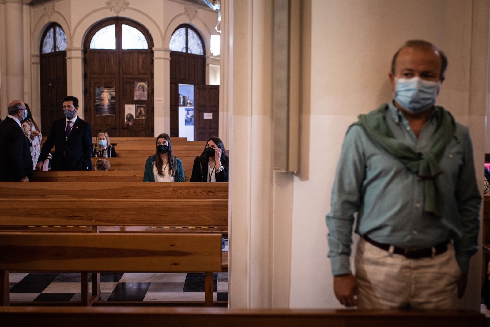 Jueves Santo: Imágenes de las Hermandades del Nazareno y Oración en el Huerto