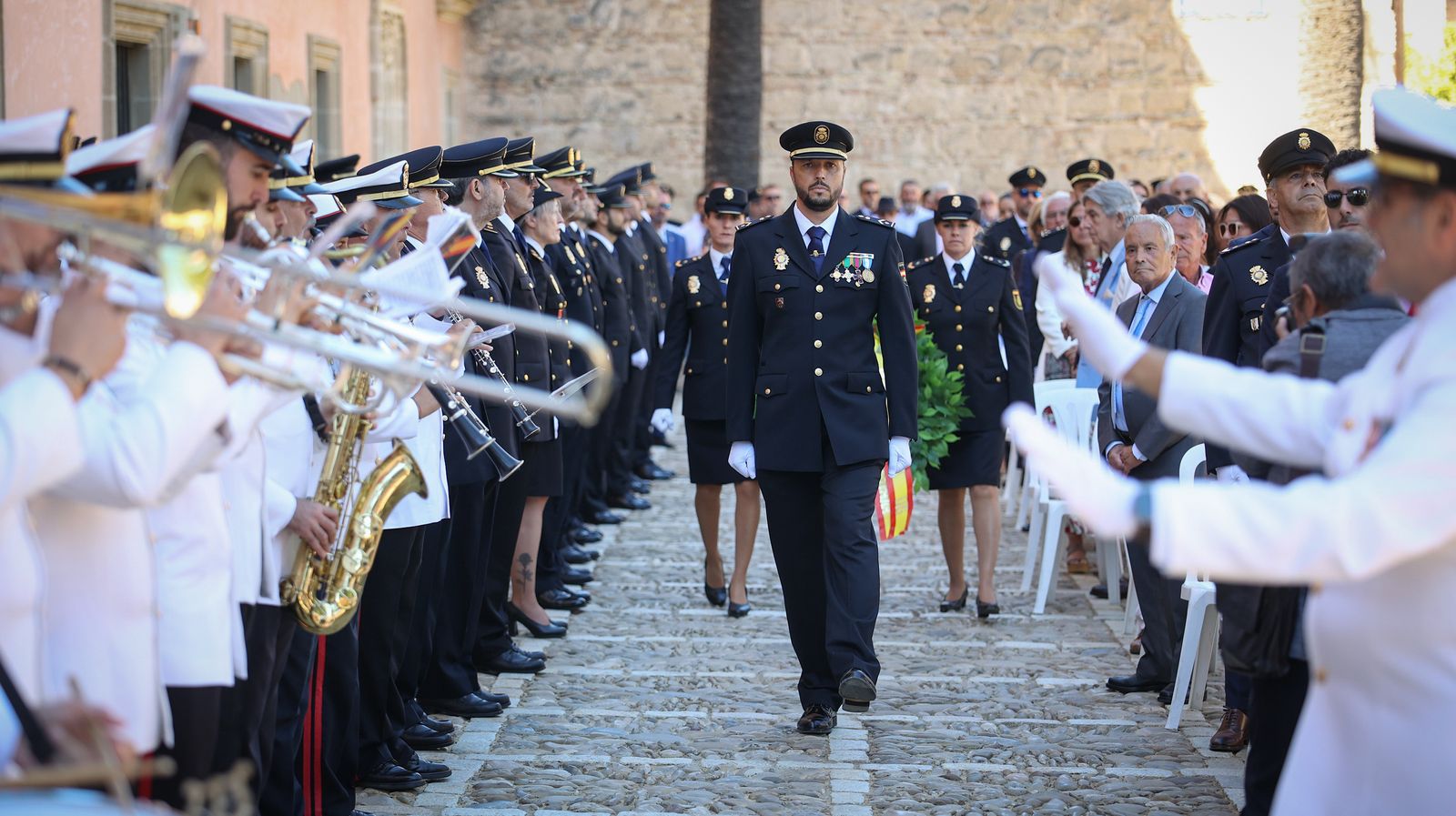 Emotivo acto por el Día de la Policía Nacional celebrado en Jerez