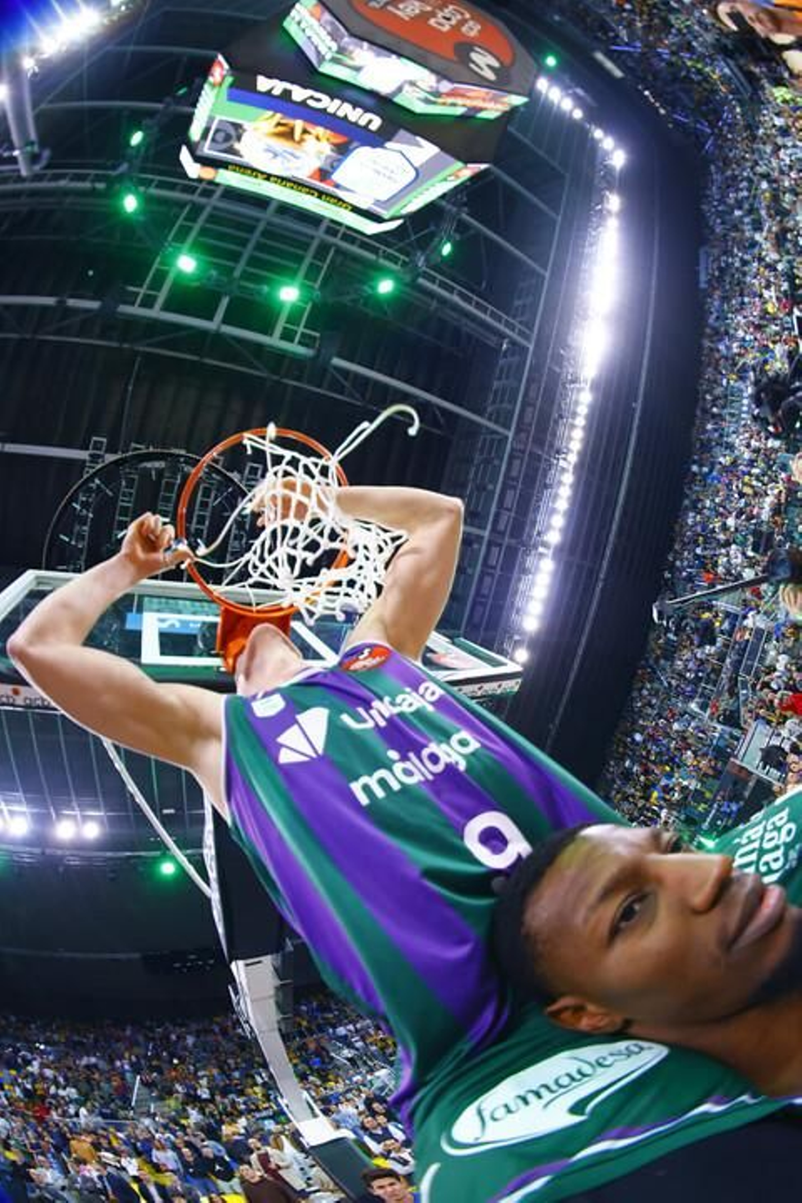 El Unicaja, campeón de Copa: Todas las imágenes del partido, la fiesta y la llegada a Málaga