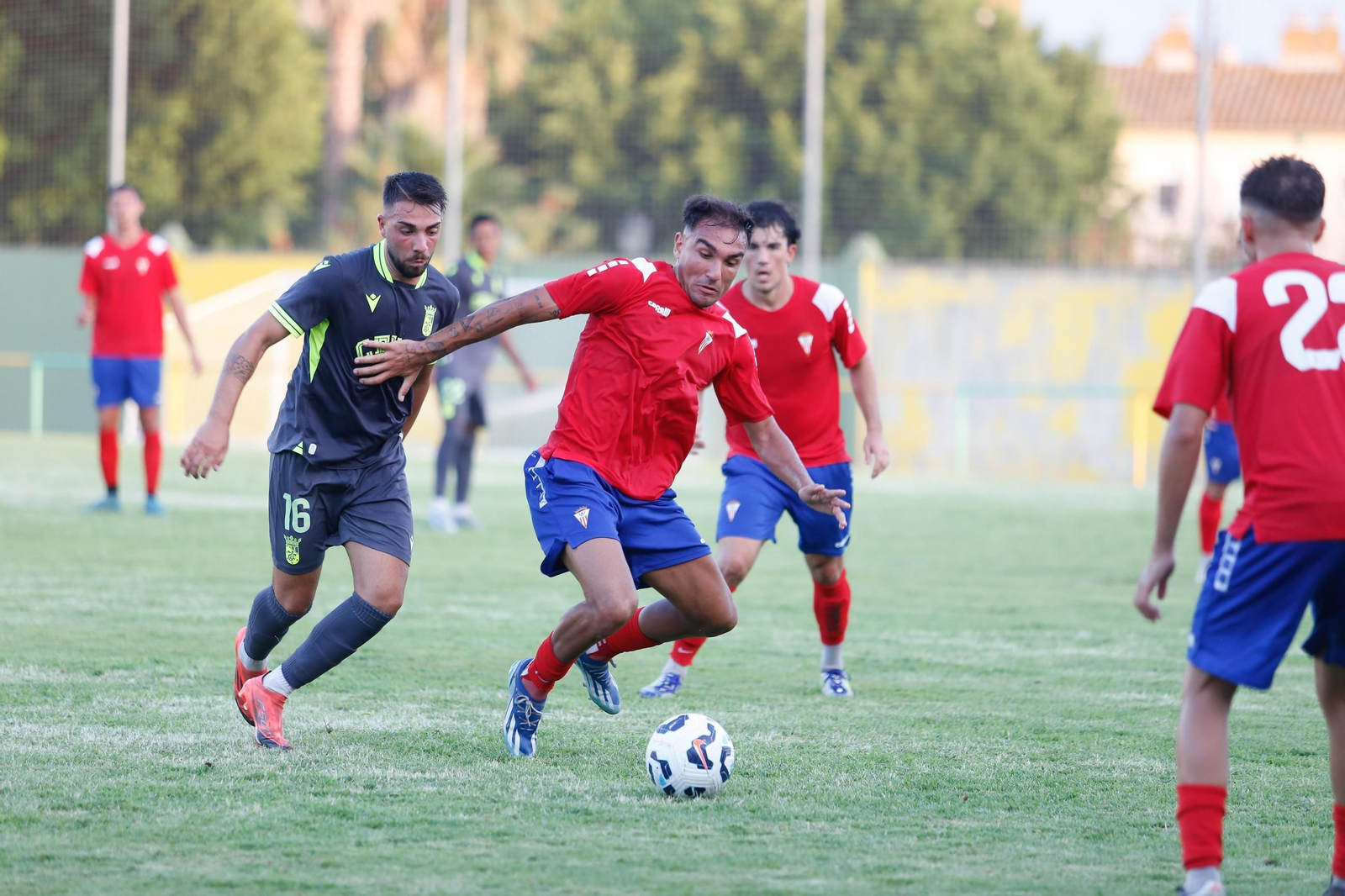 Las fotos del triangular en el estadio Carlos Piña de Los Barrios con el Algeciras CF y el Ceuta B