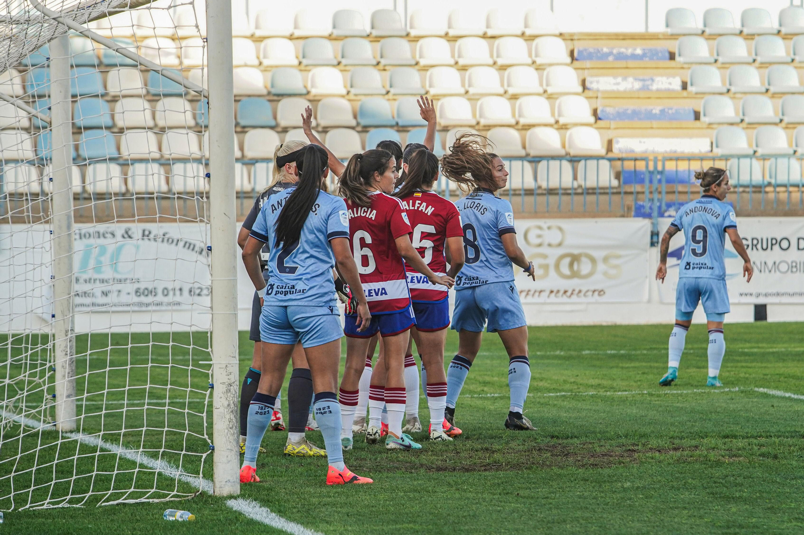 Las mejores imágenes del Granada CF - Levante UD en Motril