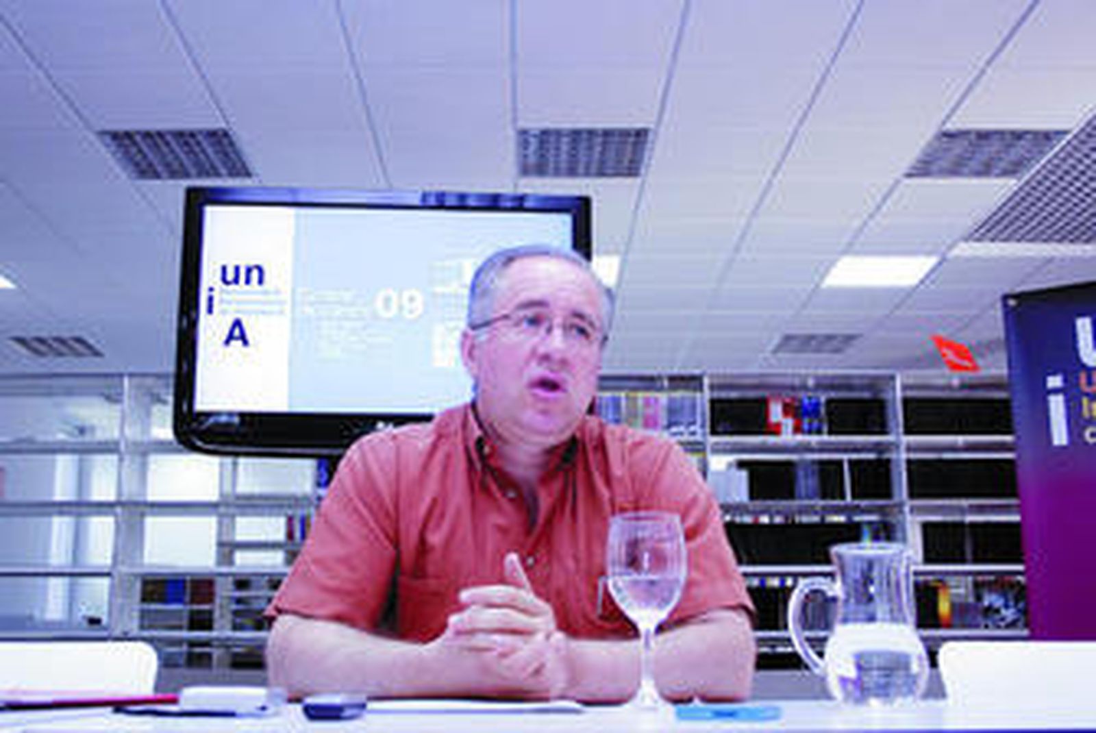 Uno de los directores del curso, José Carlos León, ayer en la sede Iberoamericana de la UNIA.