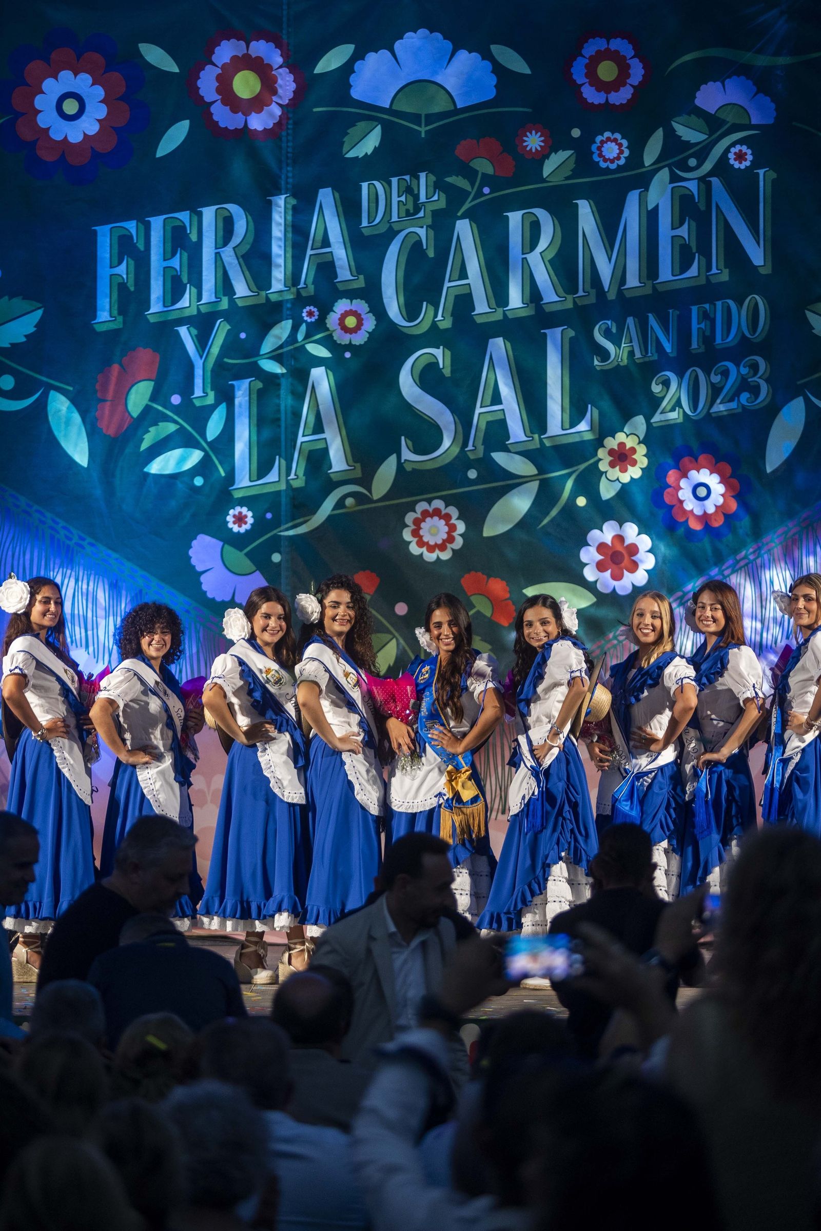 Búscate en las imágenes de la inauguración de la Feria del Carmen y de la Sal de San Fernando