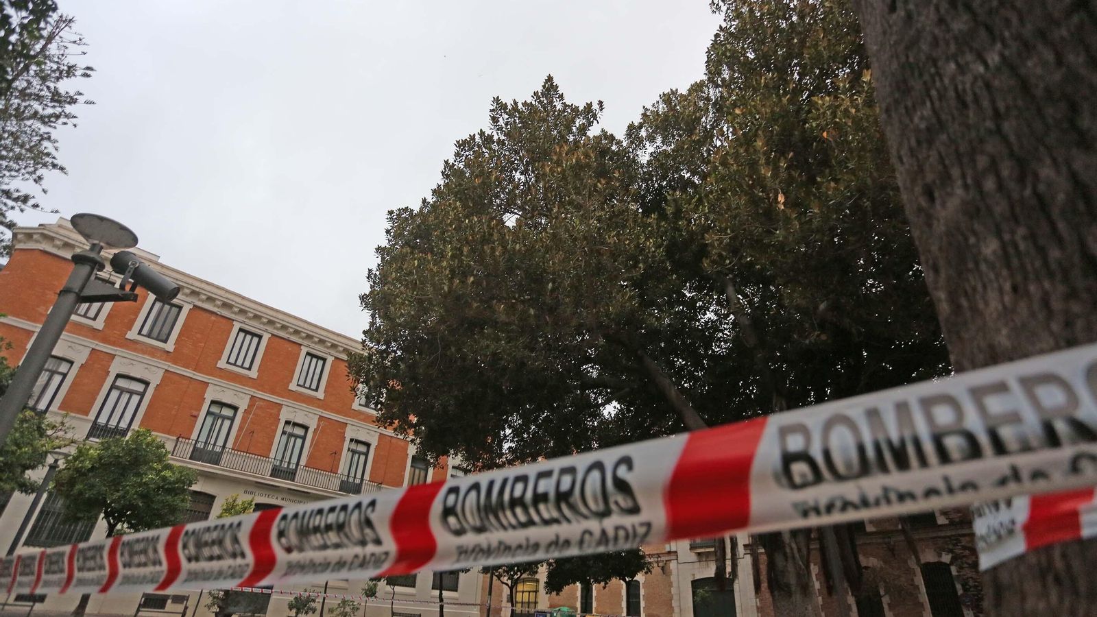 Zona acotada en plaza del Banco.