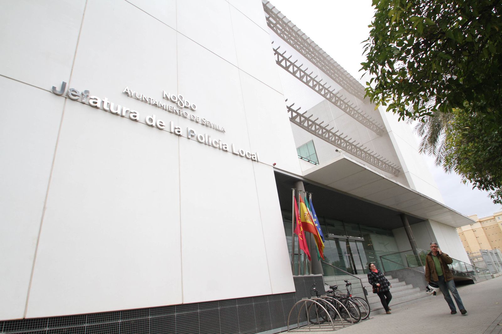 La Jefatura de la Policía Local de Sevilla, donde se ha cerrado una planta.