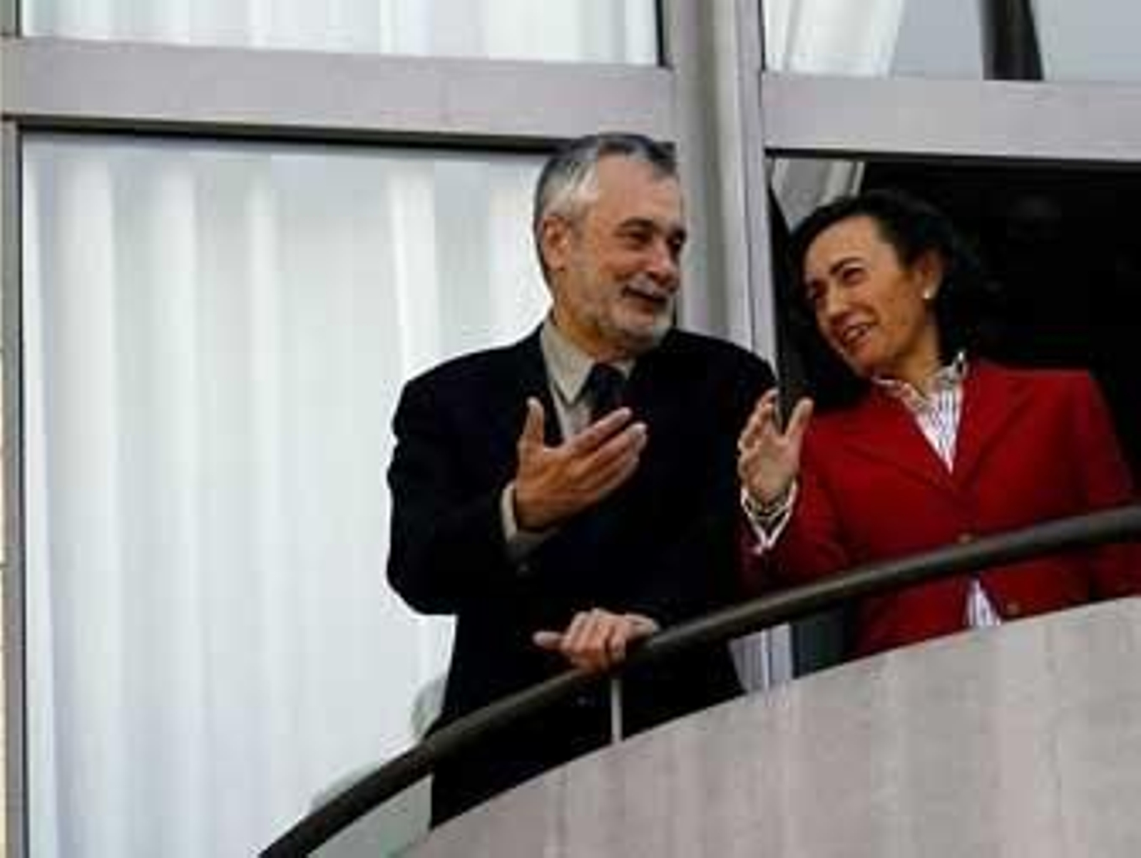 Aguilar acepta la oferta de Griñán y será consejera de Obras Públicas