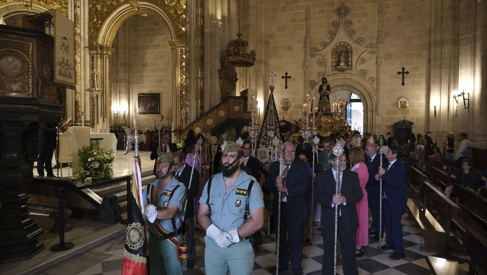 Imágenes de la salida extraordinaria de Jesús Cautivo de Medinaceli, por su 75 aniversario, Almería