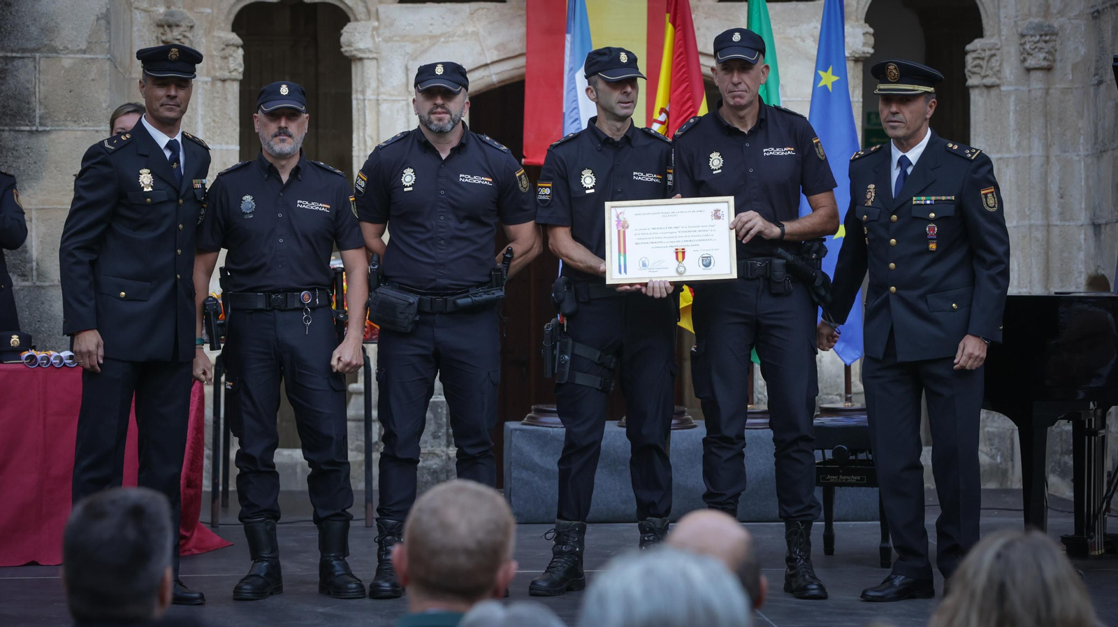 Entrega de las medallas de la Asociación Santo Ángel de Jerez