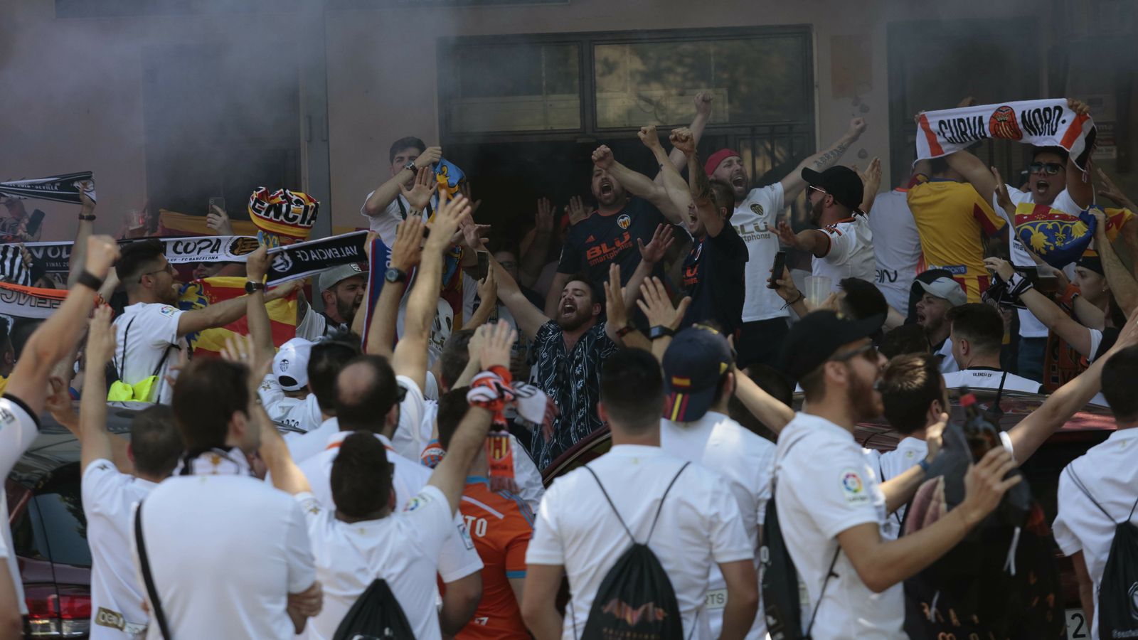 Espectaculares imágenes de la afición del Valencia