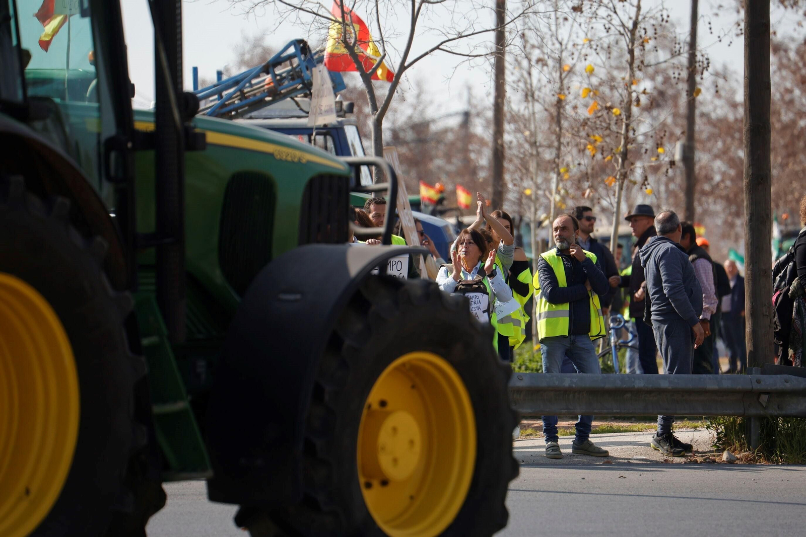 La protesta de los agricultores de Córdoba, en imágenes
