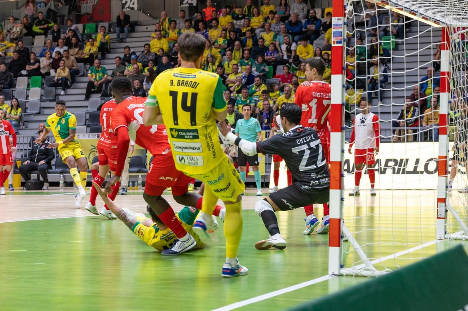 En imágenes: la afición y mejores jugadas del Jaén FS - Jimbee Cartagena