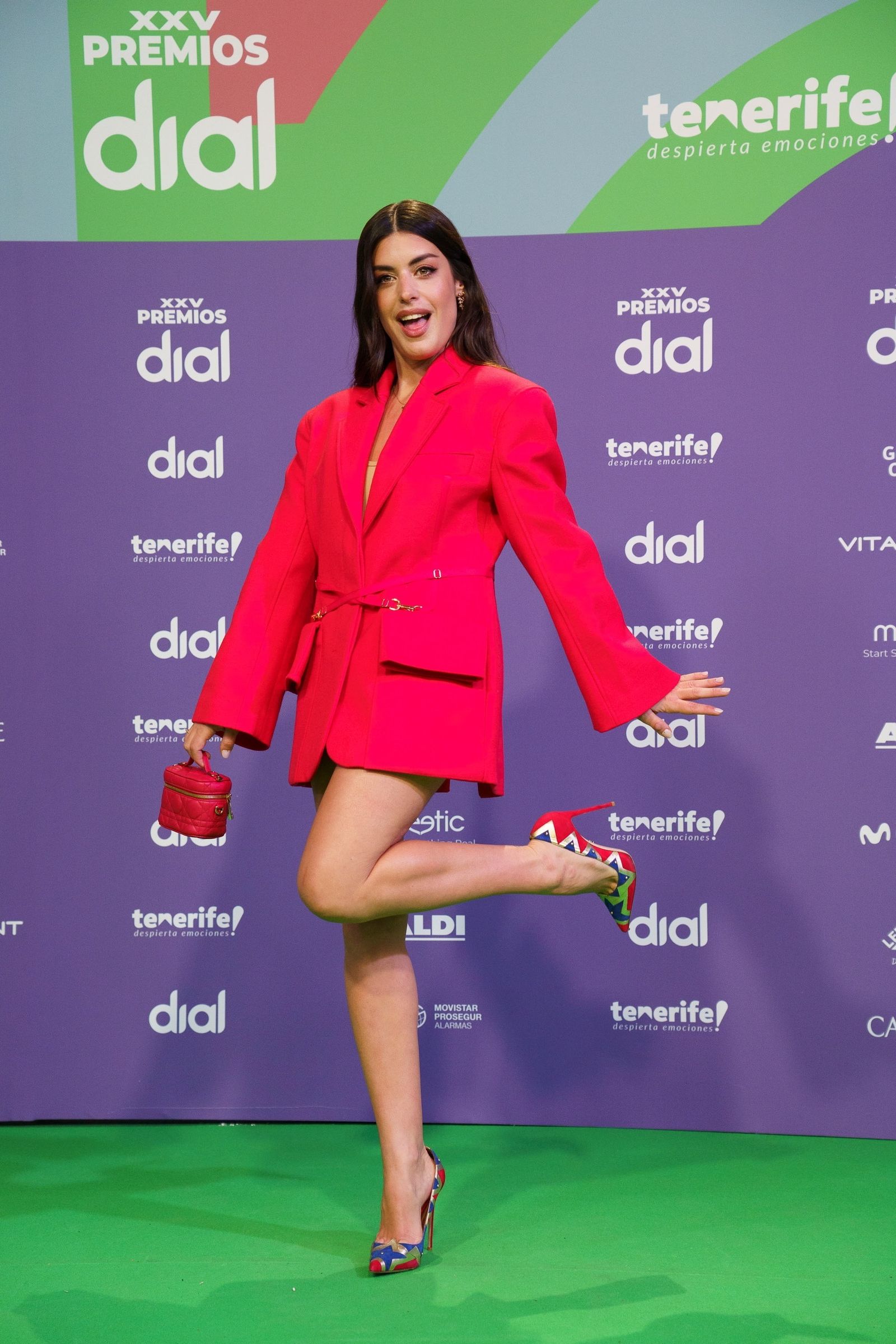 Aída Domenech, Dulceida, con vestido-chaqueta 'oversize'.