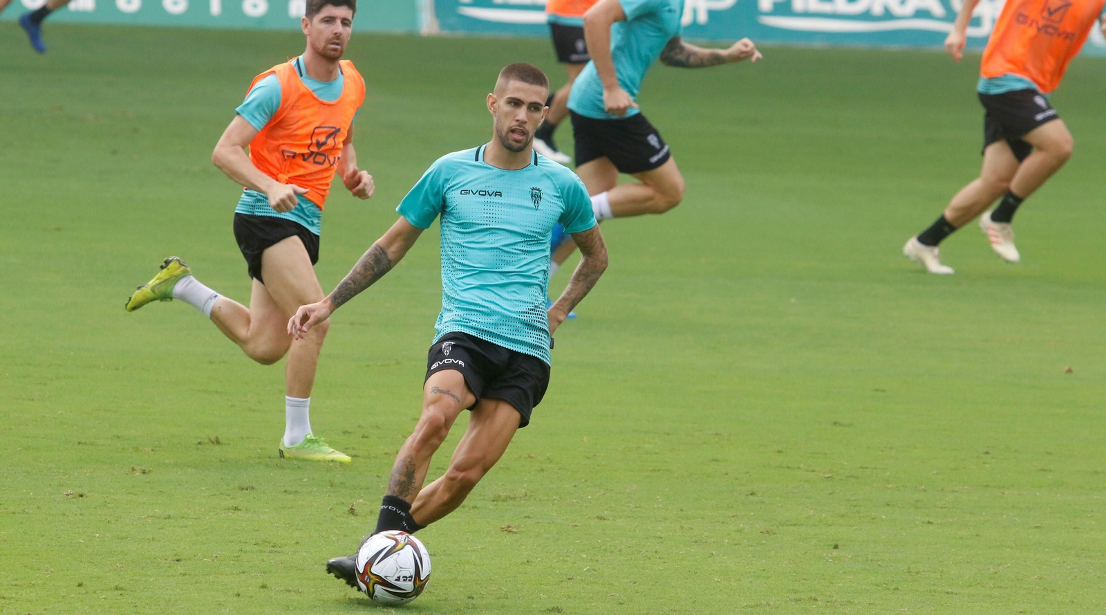 La plantilla del Córdoba CF 21-22, uno a uno