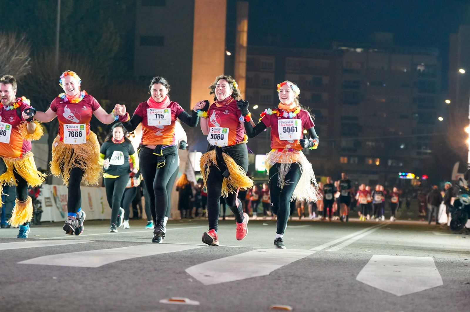 En imágenes: búscate en tu llegada a meta de la Carrera de San Antón 2026 (4)