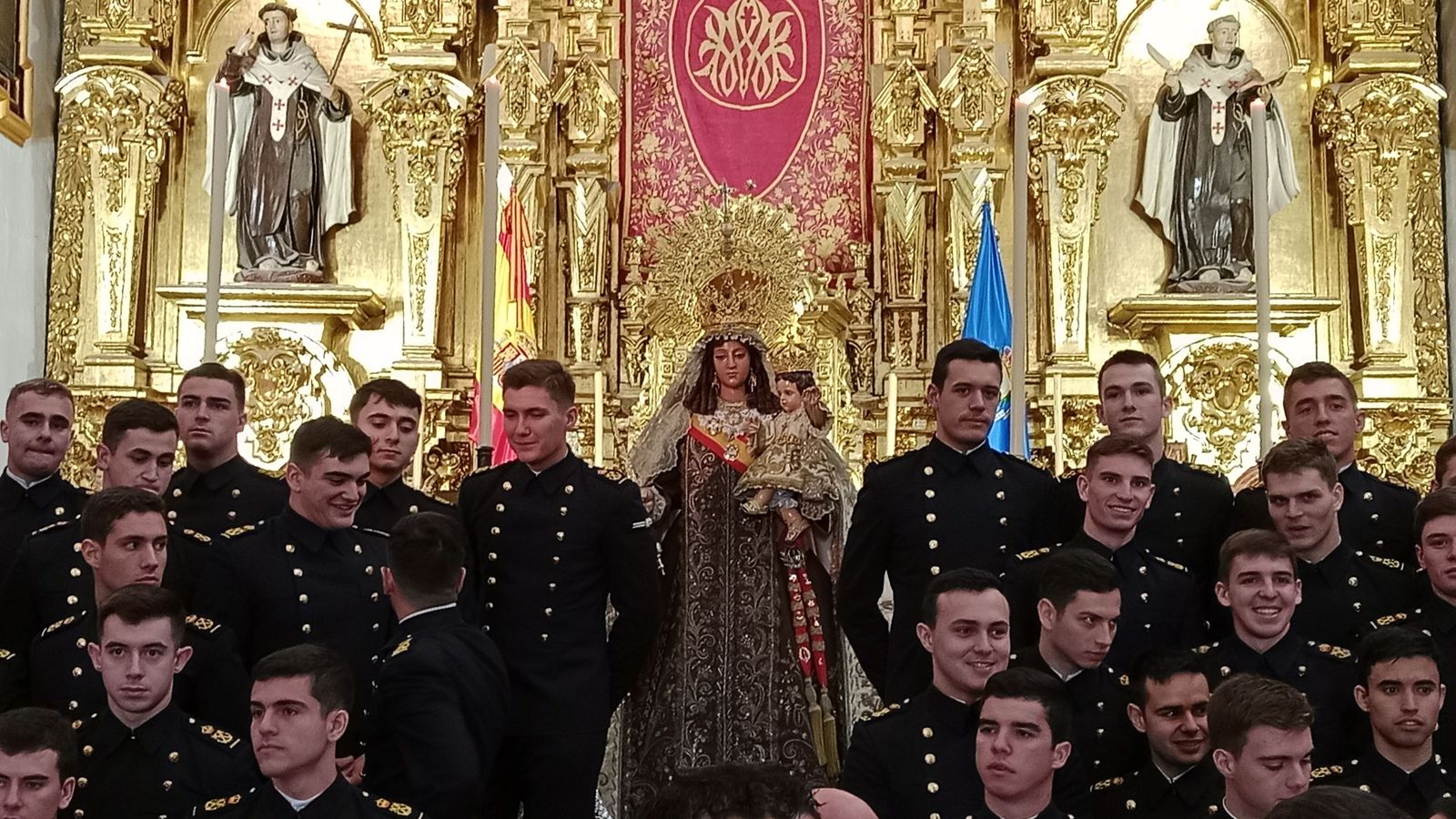 Así ha sido la despedida de los guardiamarinas de la Virgen del Carmen antes de embarcar en el 'Juan Sebastián de Elcano'