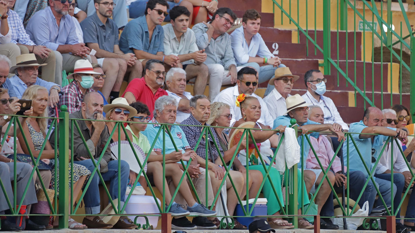 Ambiente en la corrida del viernes de la Feria de La Línea