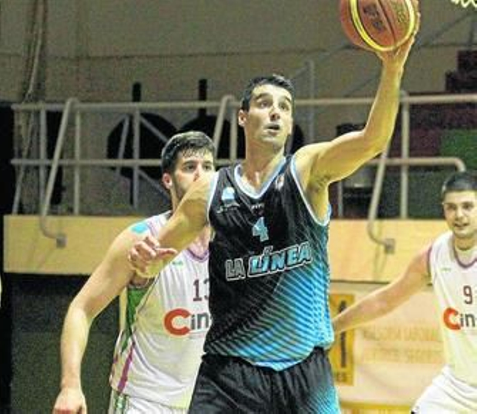 Balmón (4) durante el ULB-Plasencia.