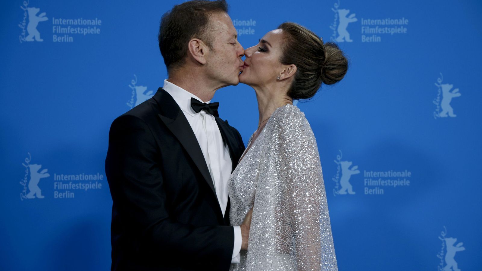 Rocco Siffredi con su mujer en la Berlinale al presentar su serie
