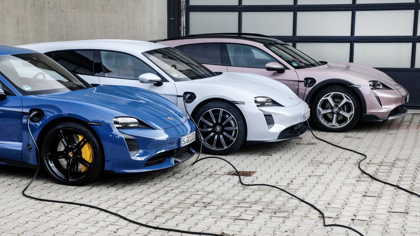 El mantenimiento del rendimiento de las baterías a lo largo del tiempo y los kilómetros es clave para asegurar el valor de reventa de los coches eléctricos e híbridos enchufables de segunda mano.