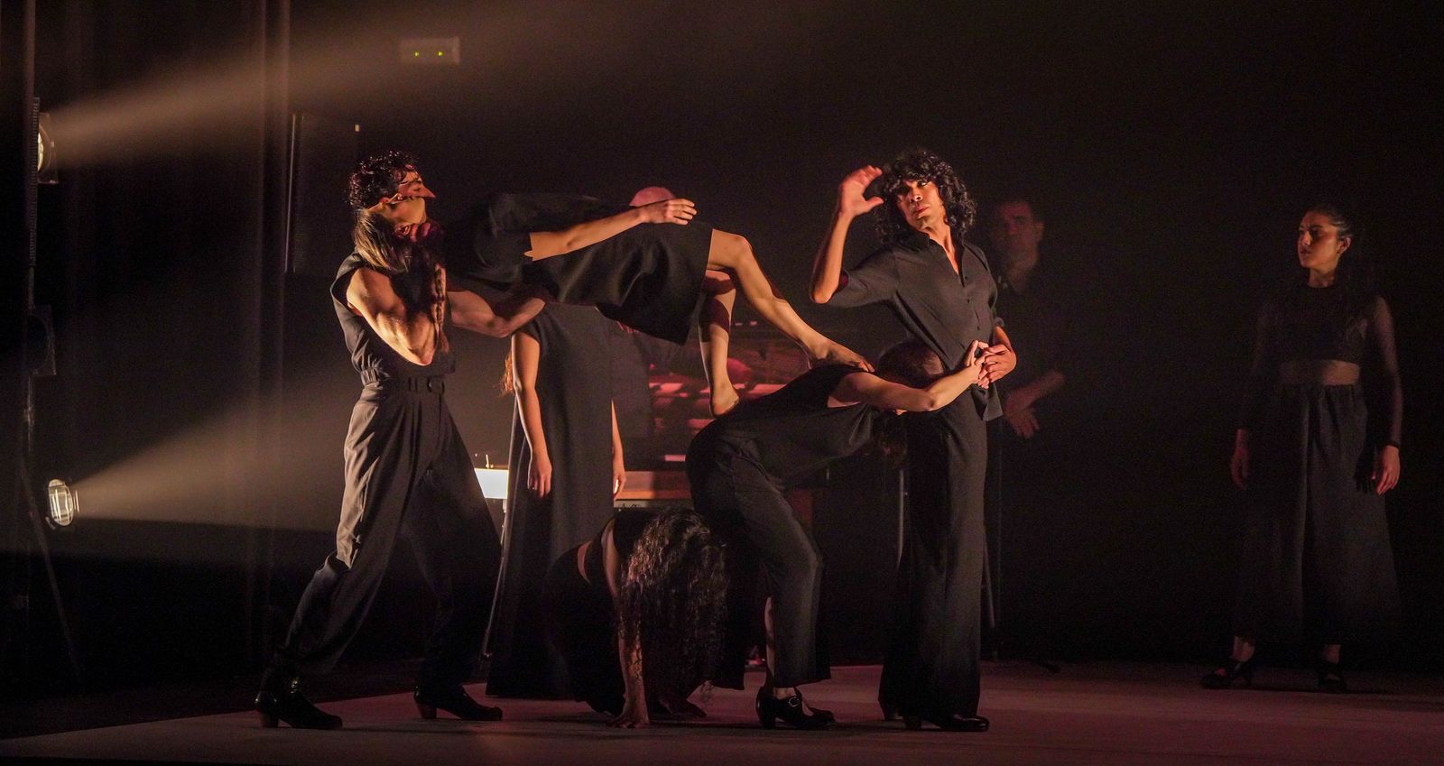 Imágenes de la Compañía David Coria 'Babel' 30 Festival de Jerez