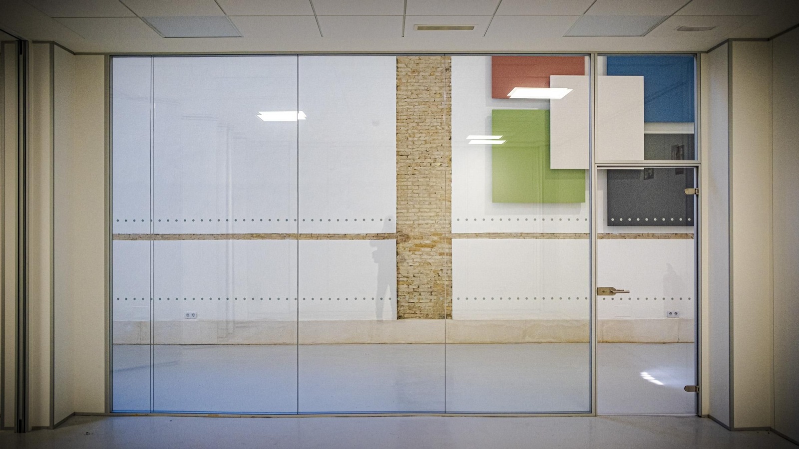 Las imágenes de cómo ha quedado el interior de los antiguos depósitos de tabaco en Cádiz