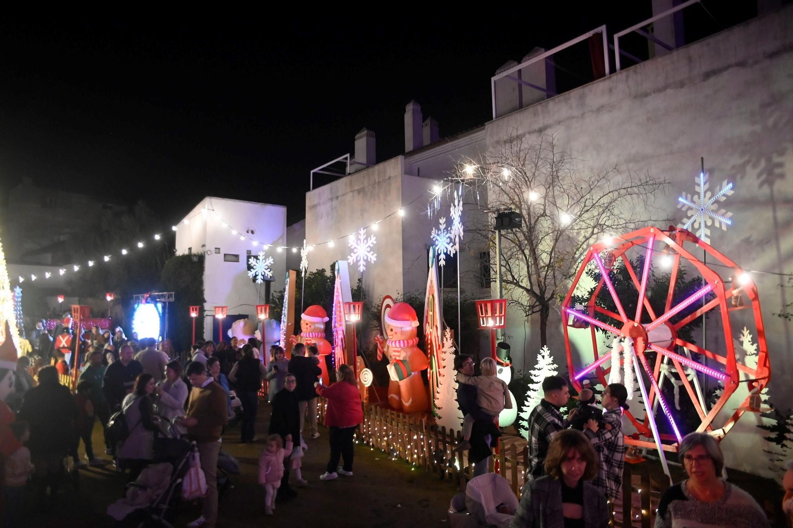 El poblado navideño del cine Fuenseca de Córdoba, en imágenes