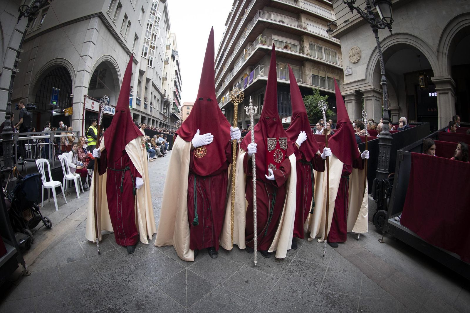 Fotos de El Trabajo en el Lunes Santo de la Semana Santa de Granada