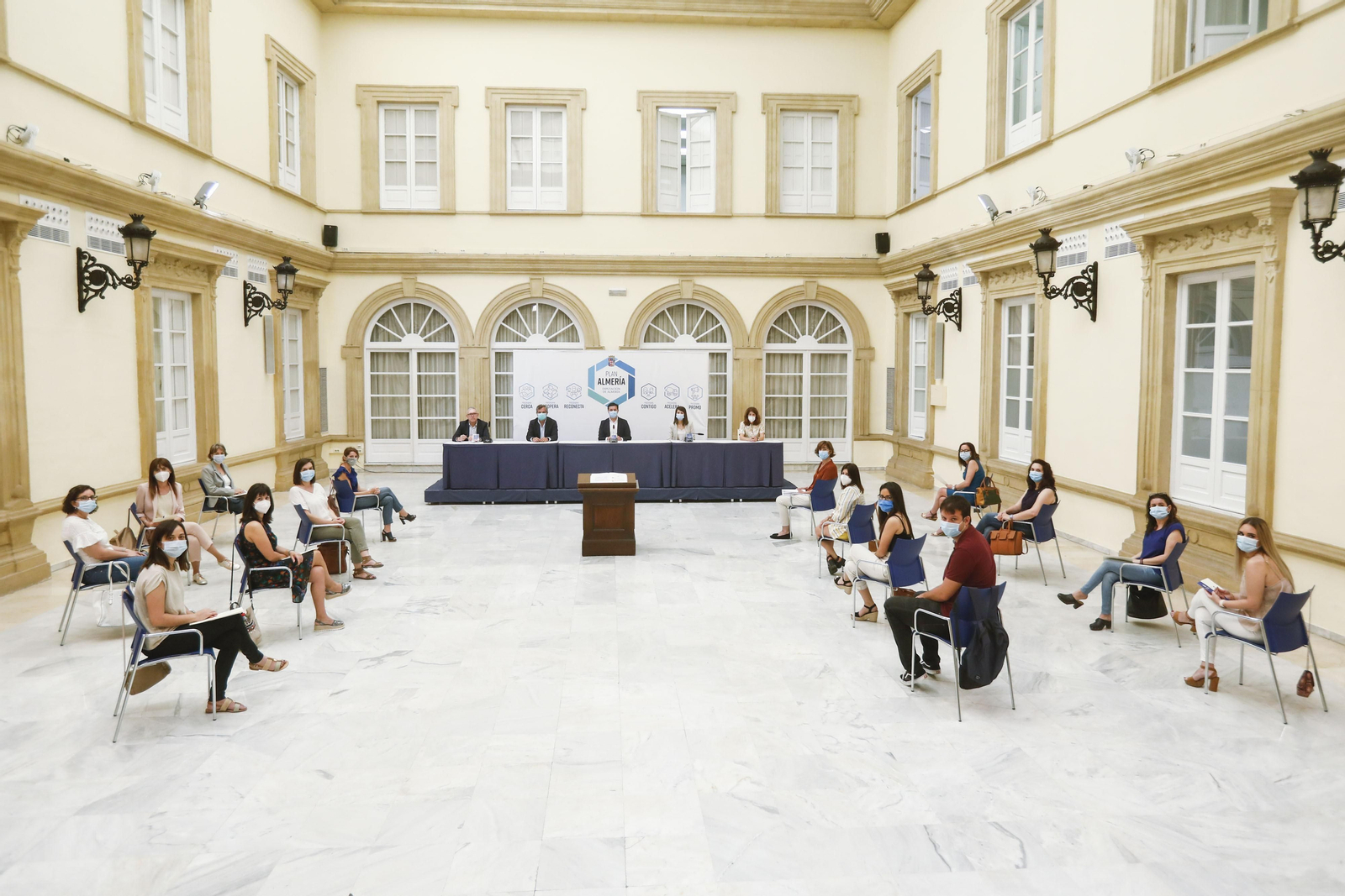 Toma de posesión de los nuevos trabajadores.