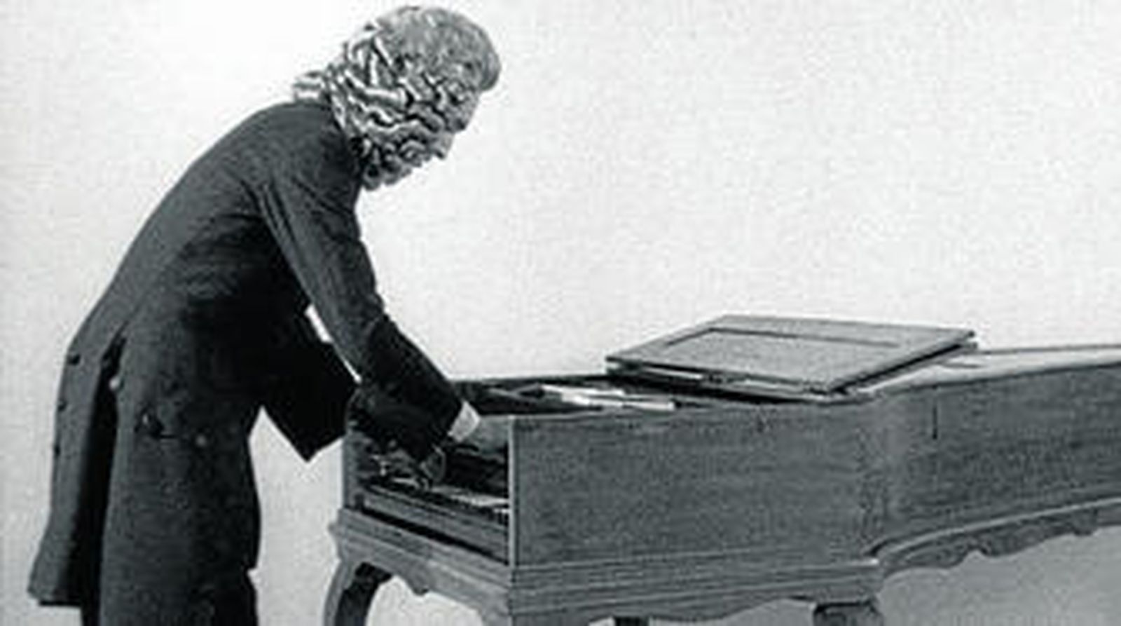 Imagen de 'Crónica de Anna Magdalena Bach', una cinta dirigida por Danièle Huillet y Jean-Marie Straub, uno de los filmes que comenta José Luis Téllez.