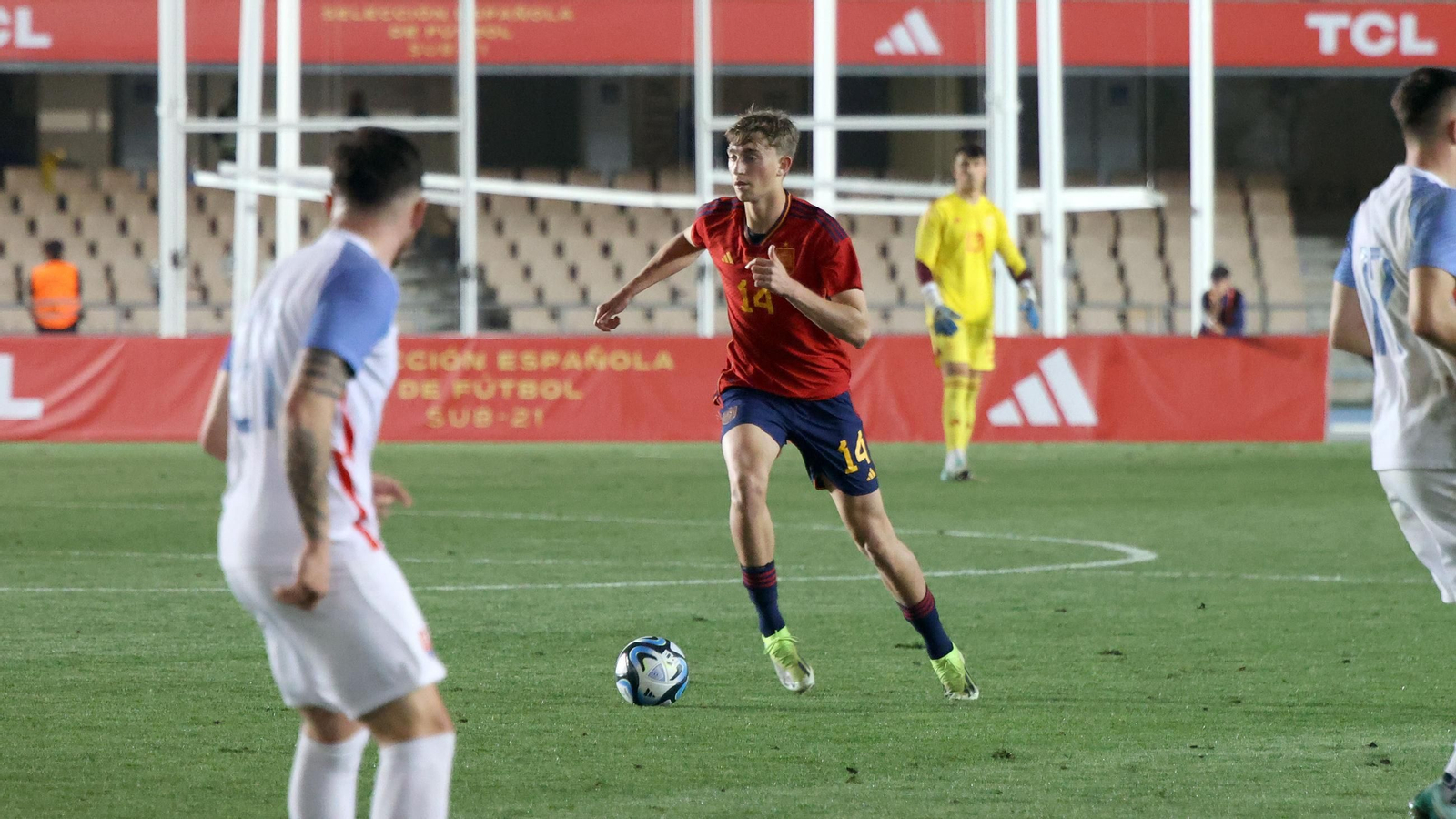 La carrera de Dean Huijsen en fotos: Málaga, España, Juventus, Roma, Bournemouth, Países Bajos