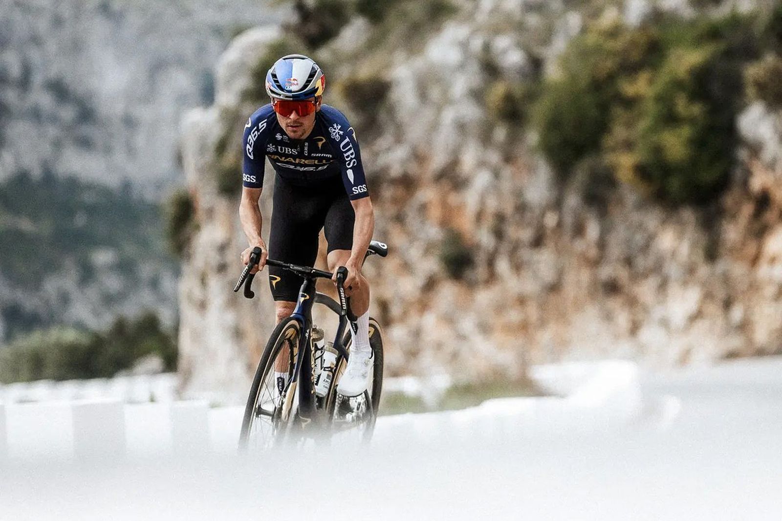 El ciclista británico será uno de los grandes favoritos en el terreno de sterrato jiennense.