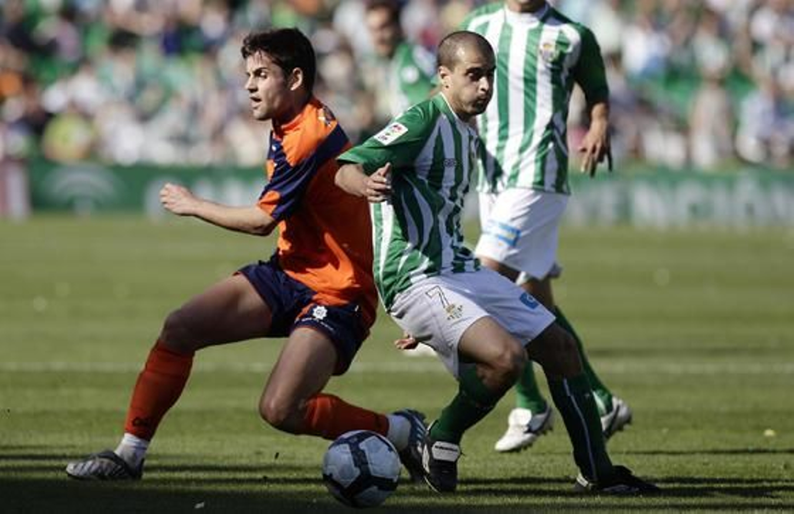 El Betis pierde en el Ruiz de Lopera ante el Girona. / Antonio Pizarro
