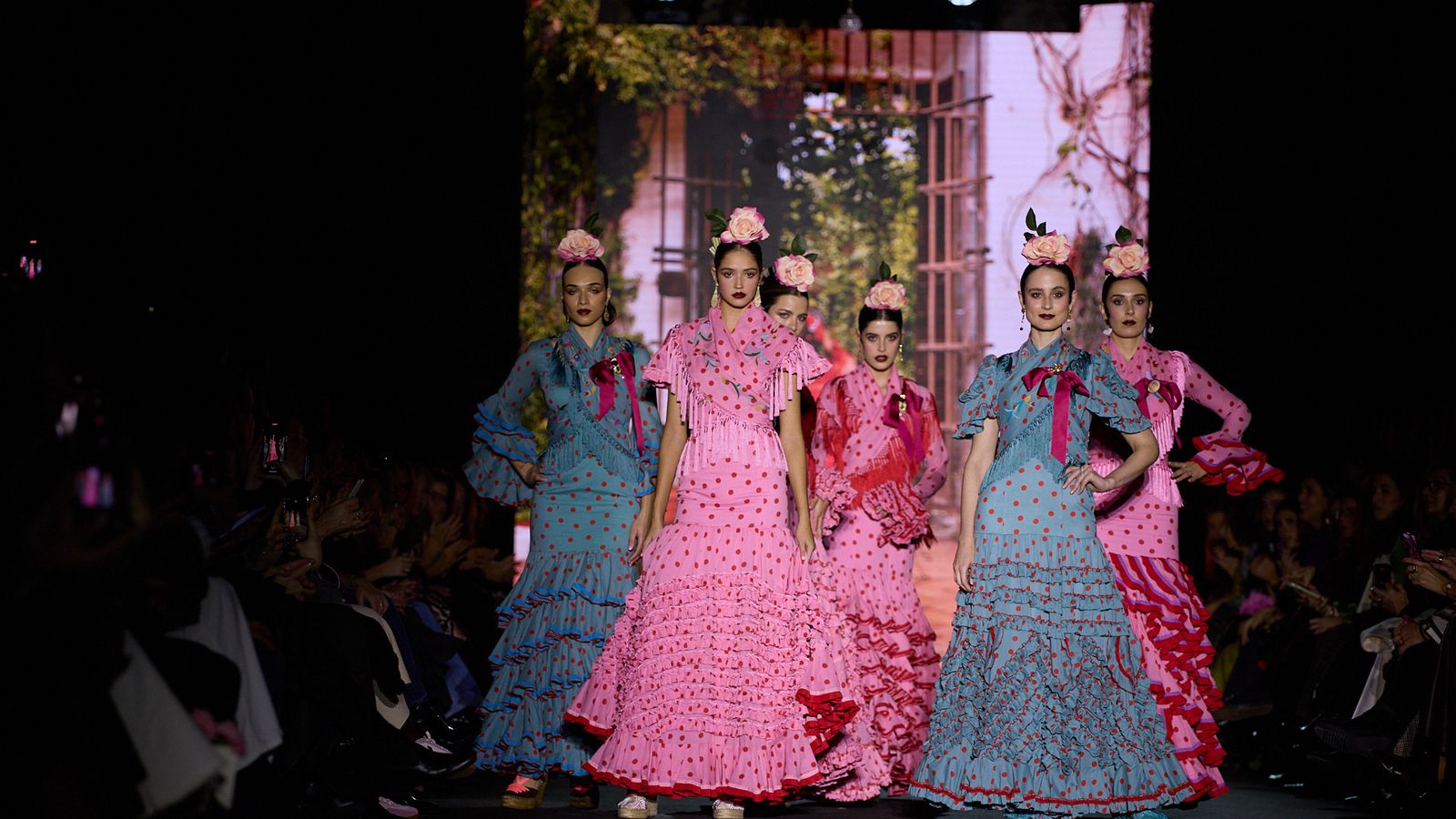 El desfile de flamenca Pol Núñez en We Love Flamenco 2026.