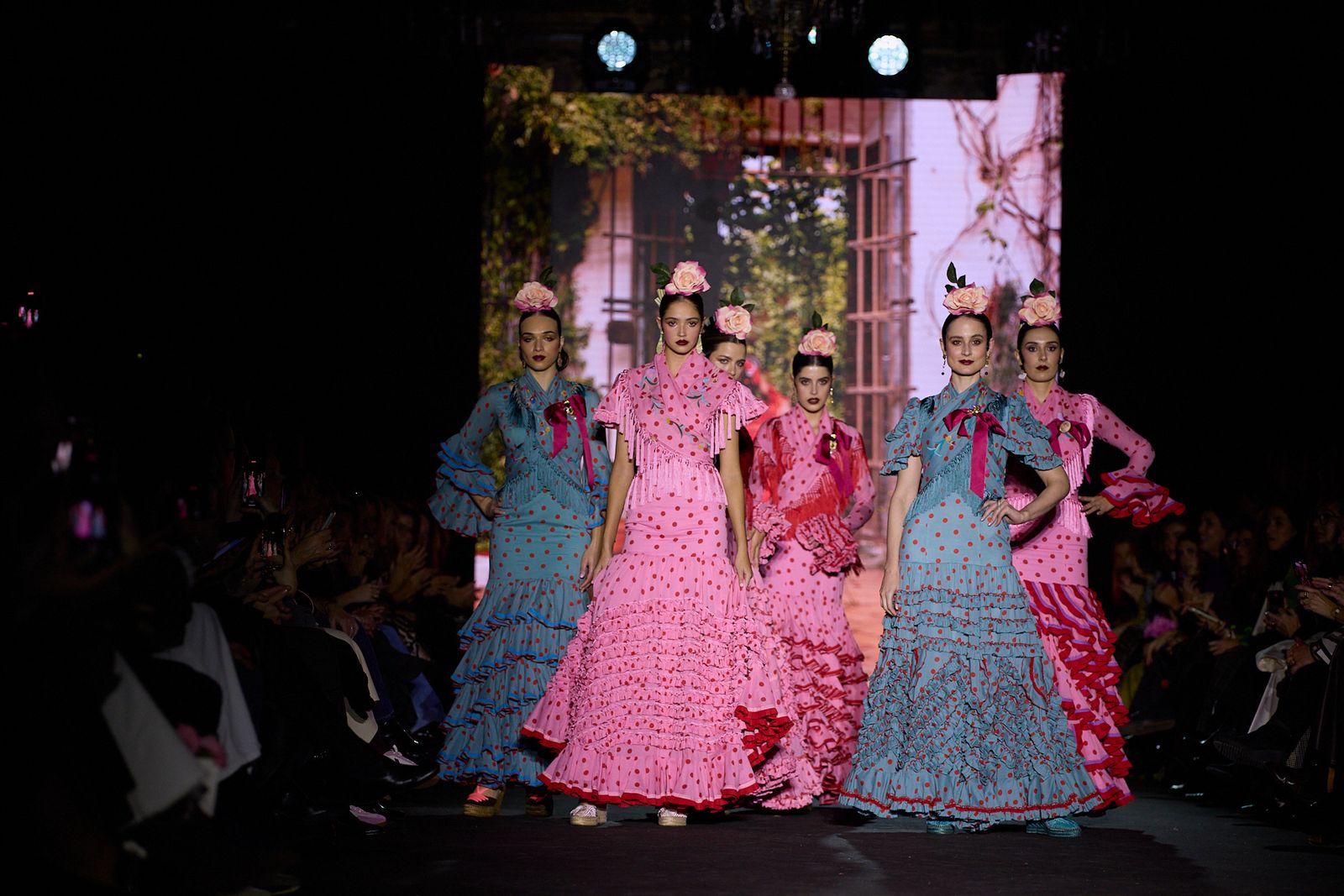 El desfile de flamenca Pol Núñez en We Love Flamenco 2026, todas las fotos