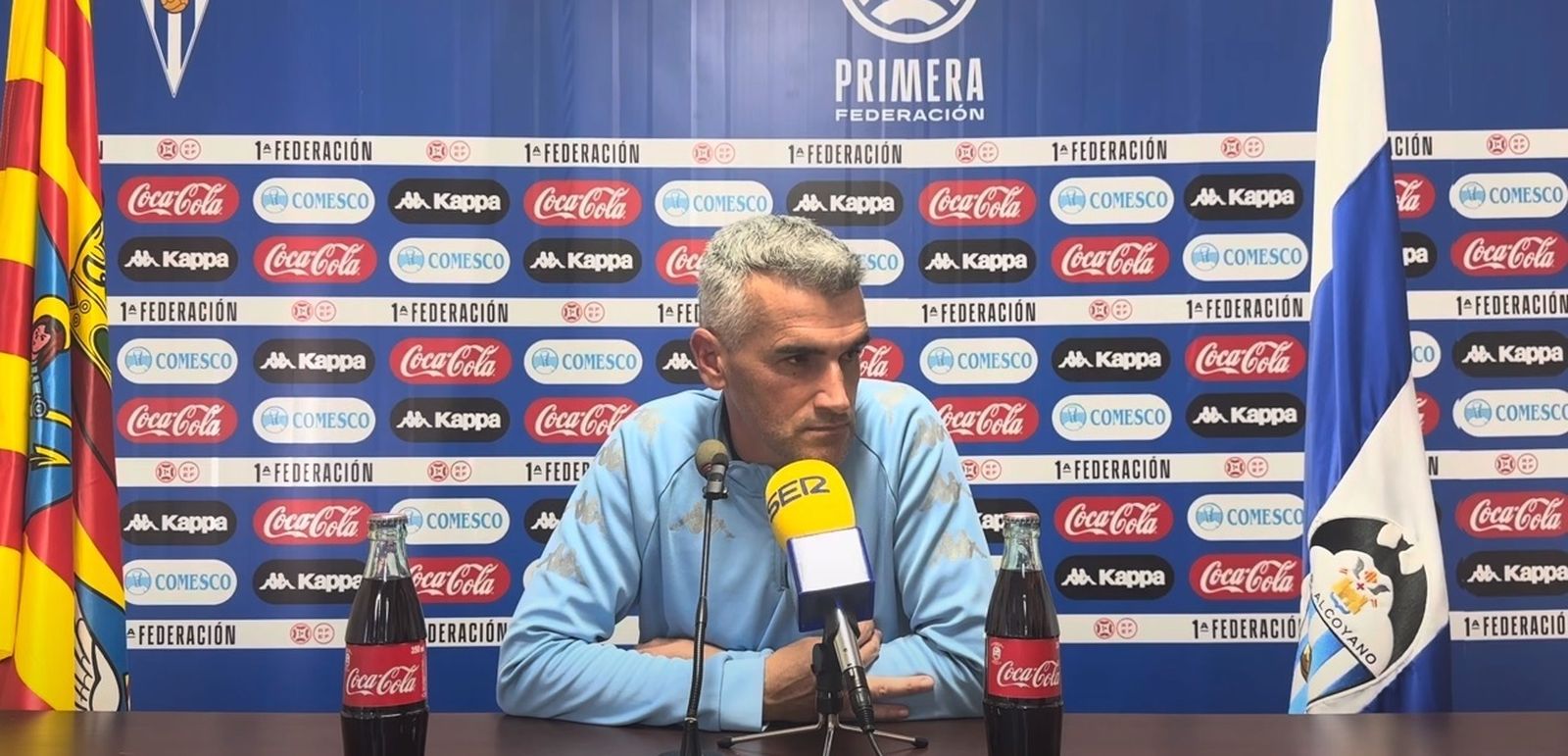 Vicente Parras, técnico del Alcoyano, en rueda de prensa.